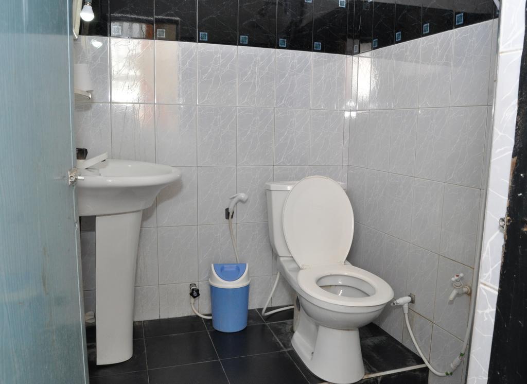 Marshal Beach Guesthouse Negombo Room photo
